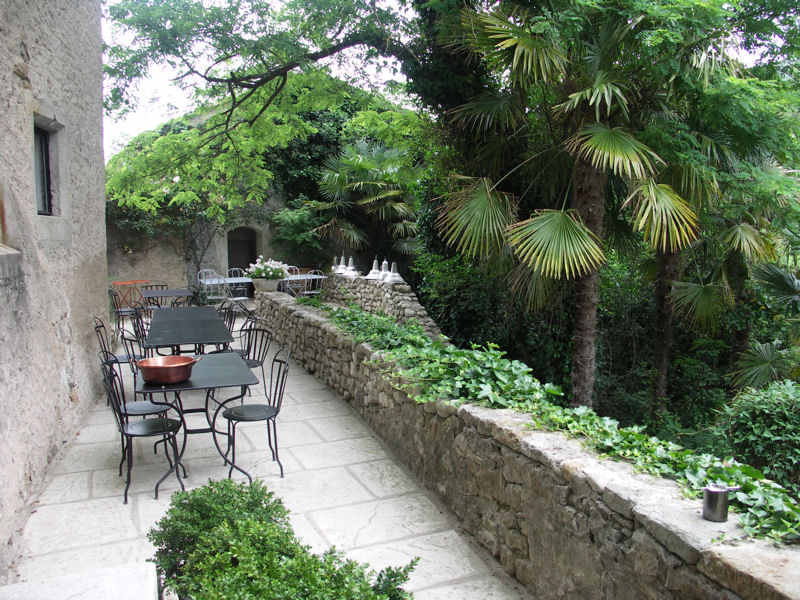 Uzer patio