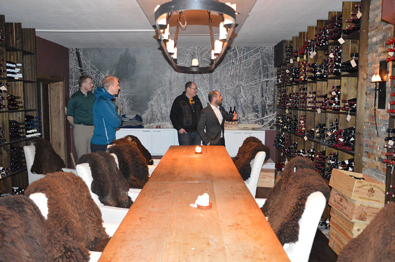 85 winecellar 2