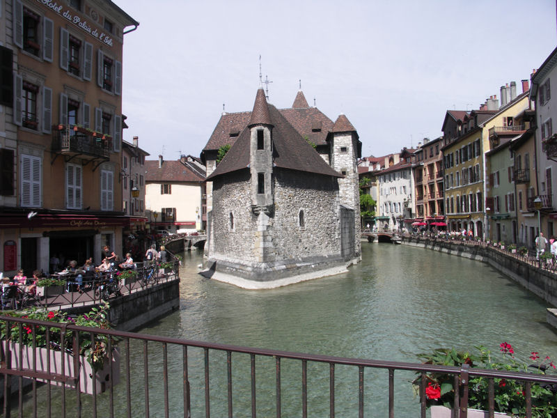 annecy river